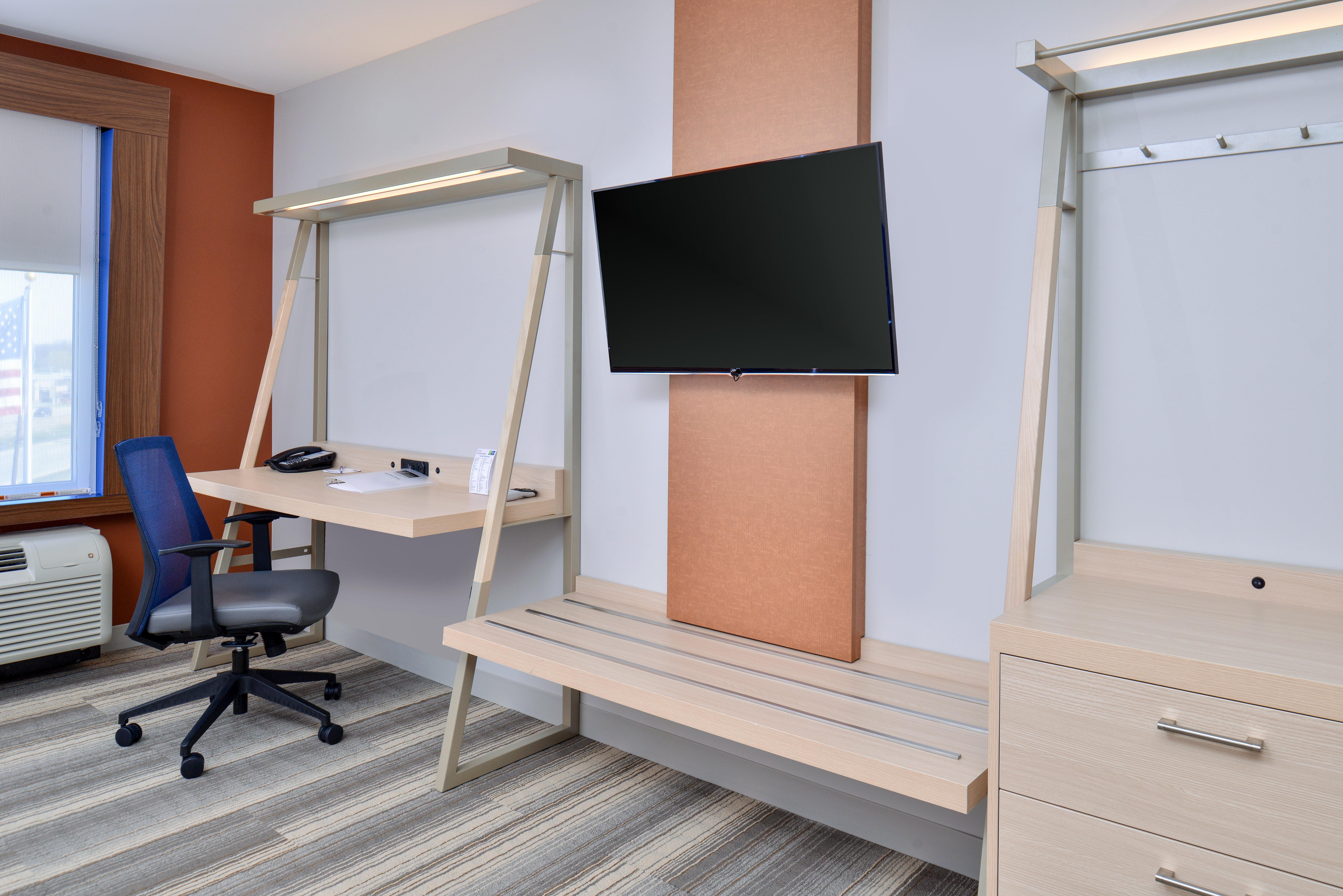 Holiday Inn Express & Suites Farmington Hills - Detroit By Ihg Exterior foto